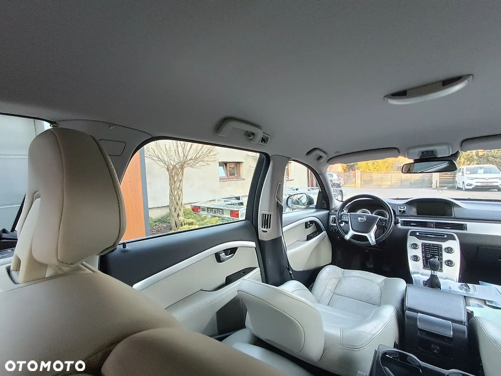 Volvo V70 D2 Edition - 34