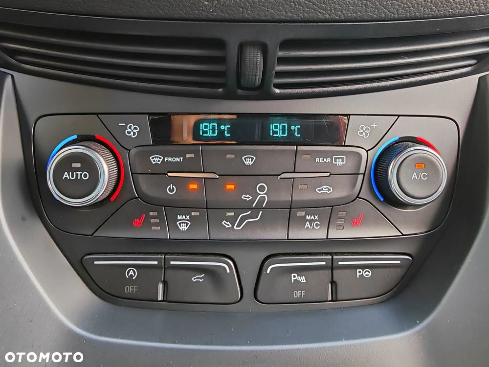 Ford Kuga 1.5 EcoBoost 2x4 ST-Line - 17