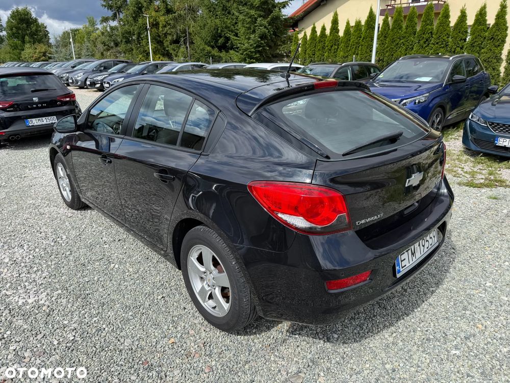 Chevrolet Cruze 1.8 LT - 16