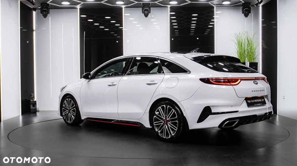 Kia ProCeed - 7