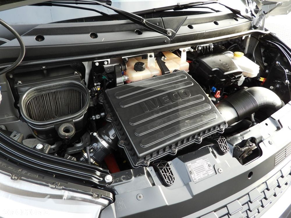 Iveco DAILY 72C18 CHŁODNIA KONTENER -10*C WINDA 9 PALET ZASILANIE 230V TEMPOMAT NAWIGACJA PNEUMATYKA AUTOMAT HI-MATIC BLIŹNIACZE KOŁA KLIMATYZACJA  180KM - 29