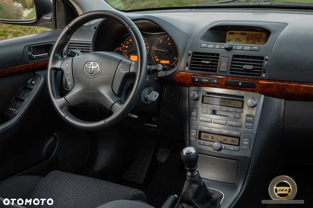 Toyota Avensis - 6