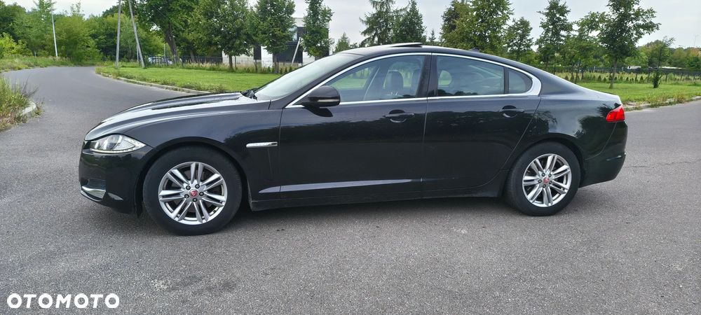 Jaguar XF 2.2 D Luxury - 3