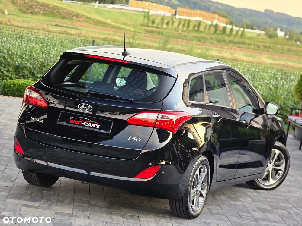 Hyundai i30 Kombi 1.6 GDi DCT Premium - 23