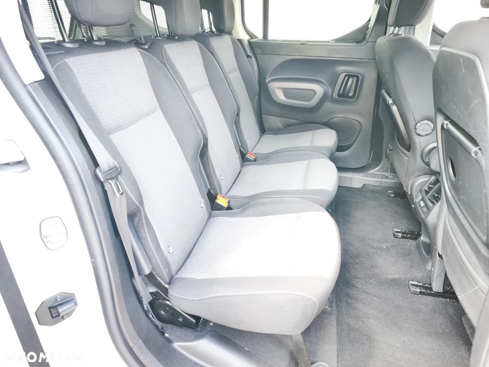 Toyota Proace City Verso 1.2 Turbo L1 Team Deutschland - 16