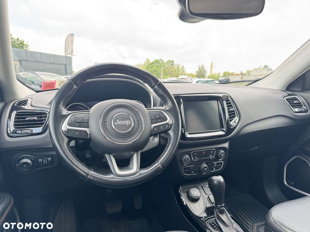 Jeep Compass - 12