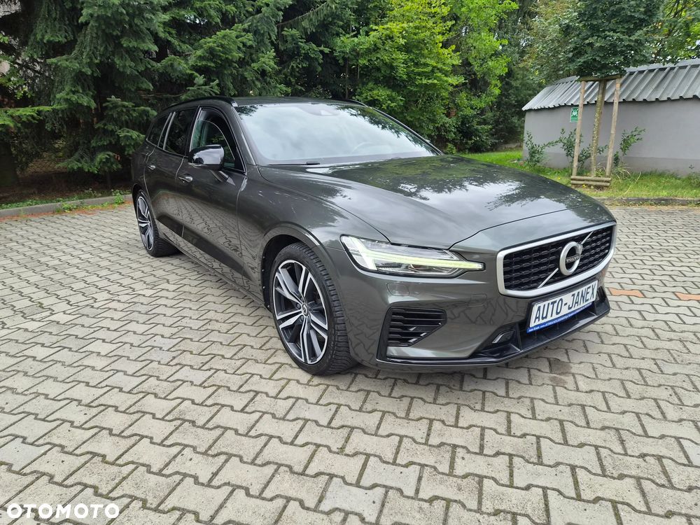 Volvo V60 T8 AWD Plug-In Hybrid R-Design - 5
