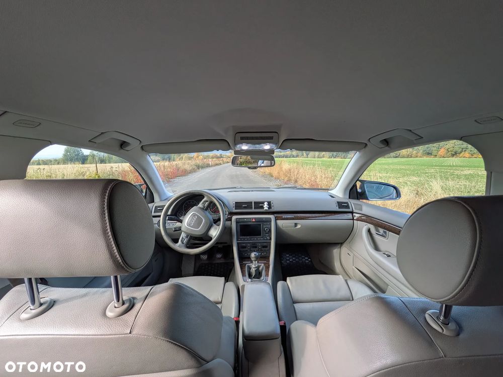 Audi A4 Limousine 2.0 T FSI quattro - 24