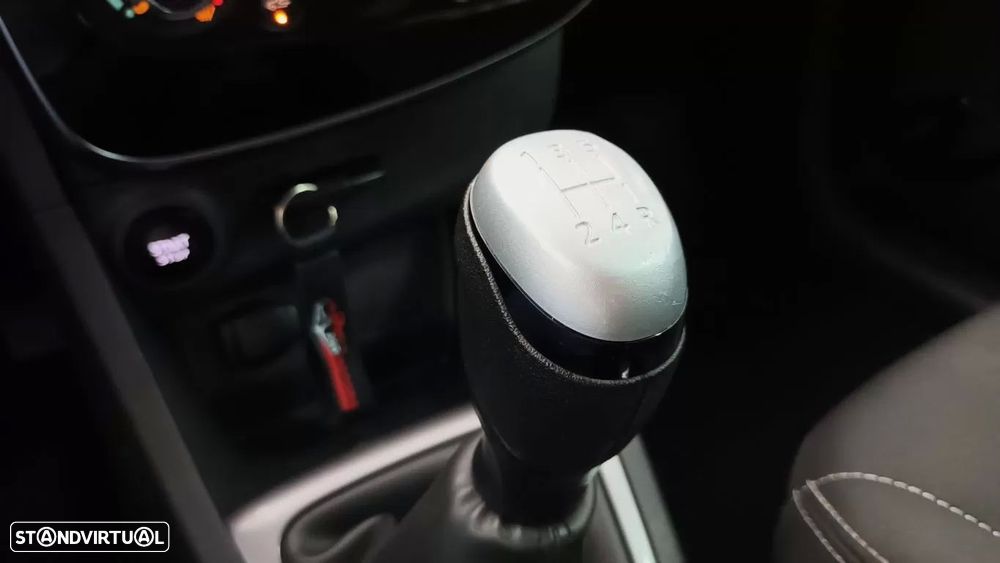 Renault Clio Sport Tourer 0.9 TCe Limited - 37