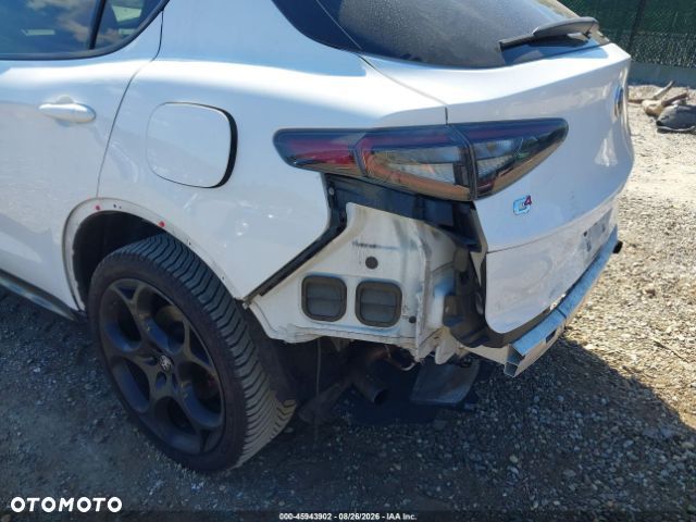 Alfa Romeo Stelvio 2.0 Turbo 16V AT8-Q4 Veloce - 15