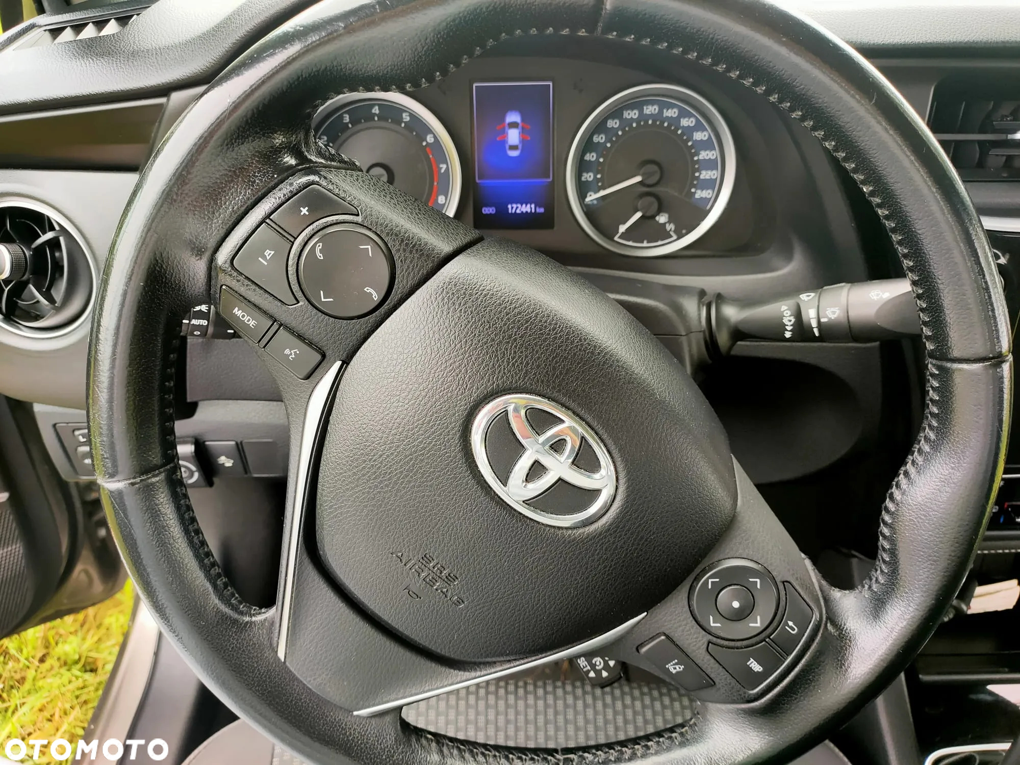 Toyota Corolla - 2