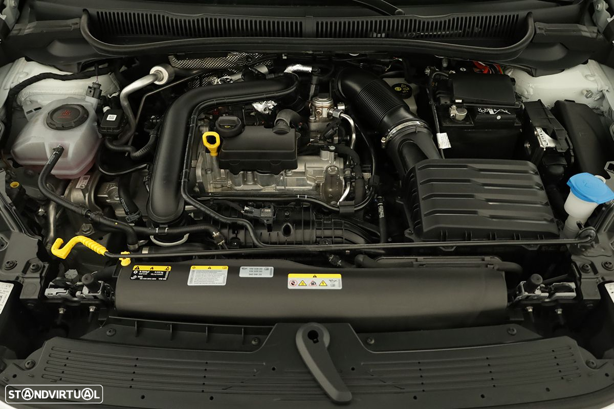 VW Taigo 1.0 TSI Urban DSG - 23