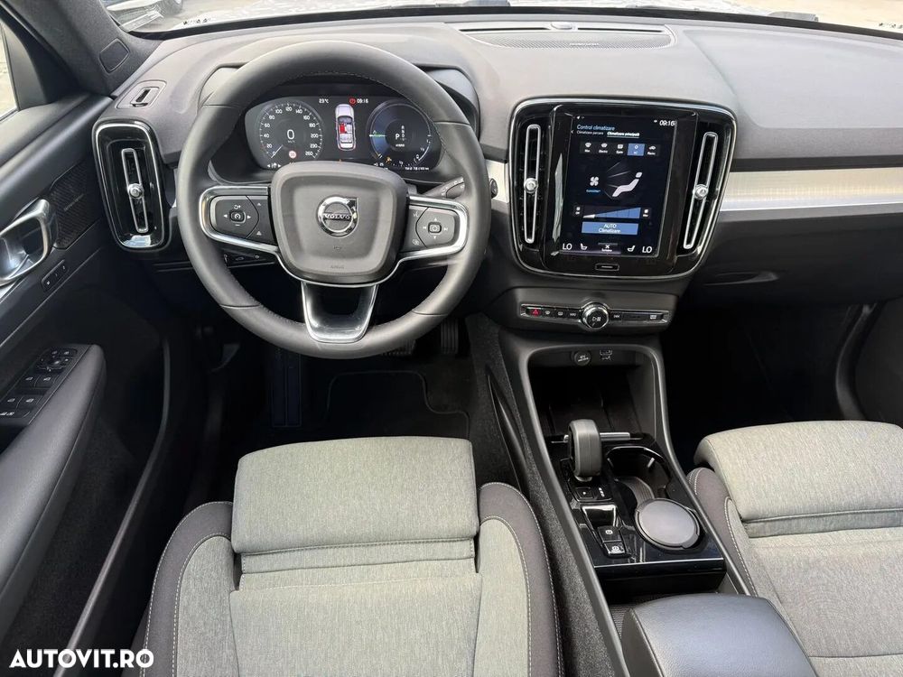 VOLVO XC40 2022 — imagine 18
