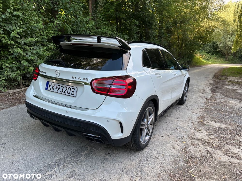 Mercedes-Benz GLA AMG 45 4-Matic - 13
