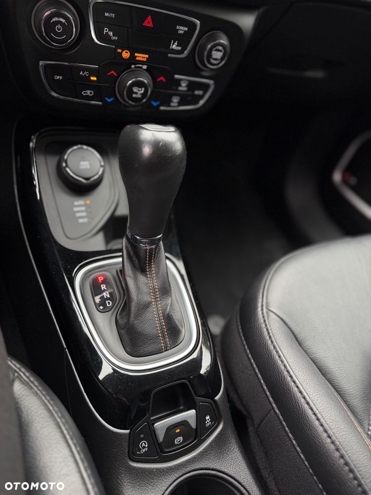 Jeep Compass 2.0 MultiJet Active Drive Automatik Opening Edition - 24