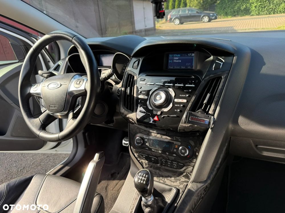 Ford Focus - 27
