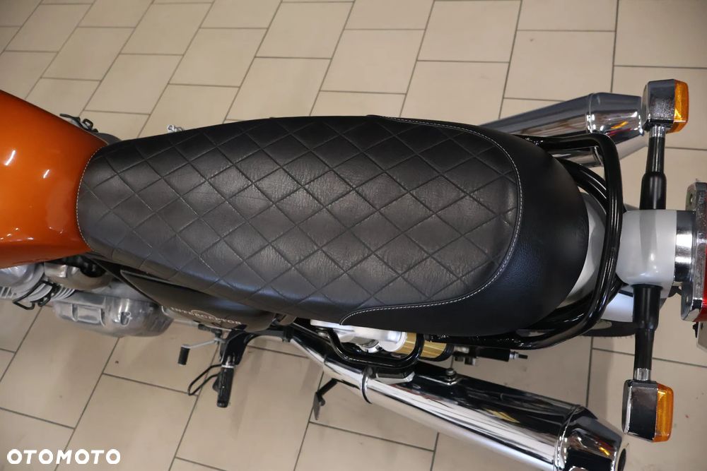 Royal Enfield Interceptor - 25