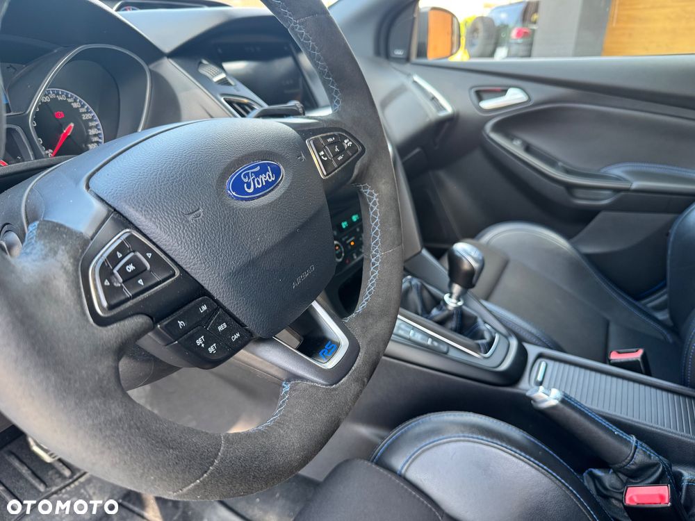 Ford Focus - 17