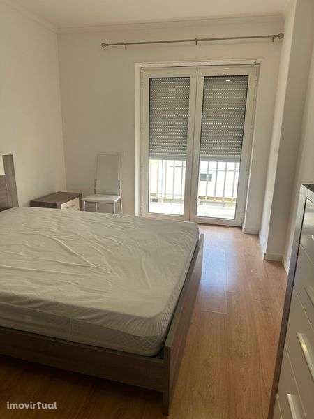 Arrenda-se Apart. T3 Remodelado (zona excelente) - Grande imagem: 5/8