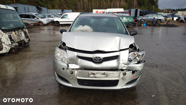 Toyota Auris 07 1.4 D4D 66 KW NA CZĘŚCI