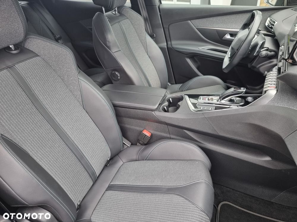 Peugeot 3008 1.2 PureTech Allure Pack S&S EAT8 - 20