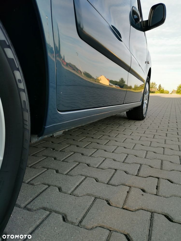 Citroën Berlingo Multispace BlueHDi 120 S&S SHINE - 12