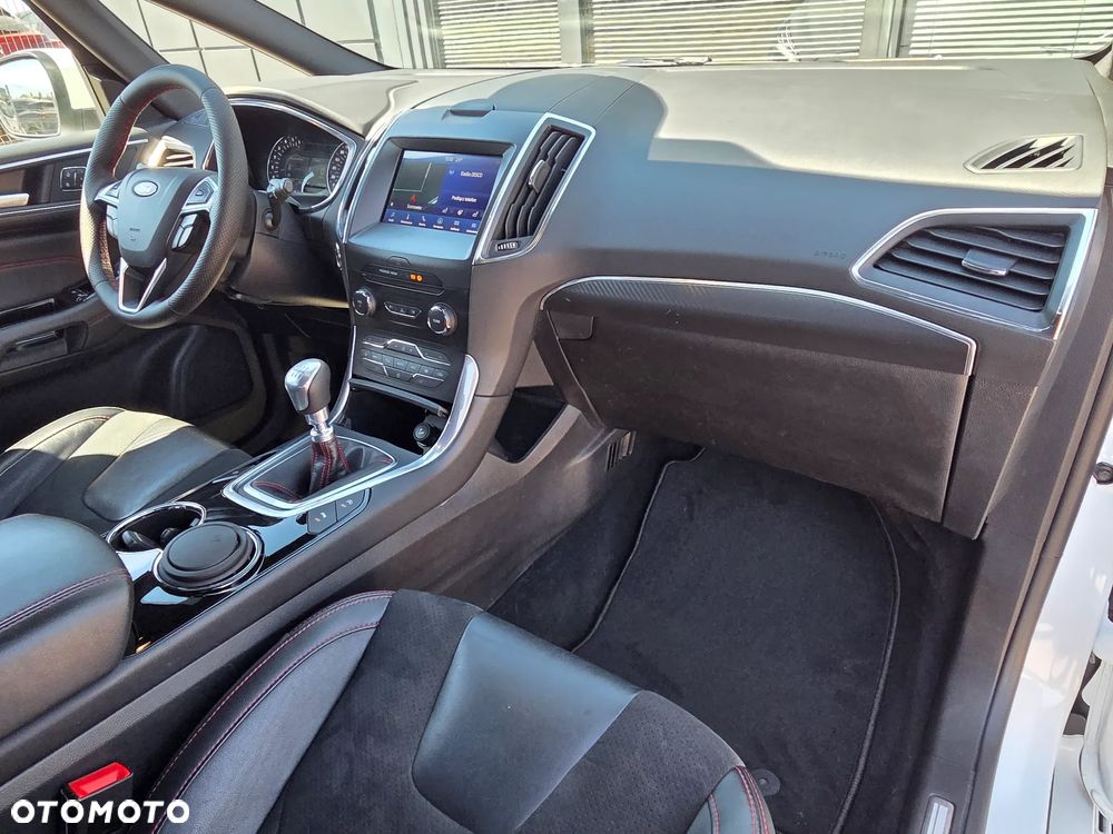 Ford S-Max - 33