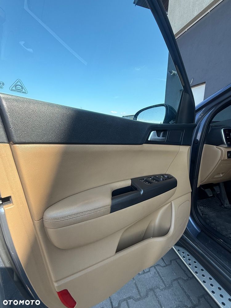 Kia Sportage 2.0 CRDI 4WD Automatik Fifa World Cup Edition - 19