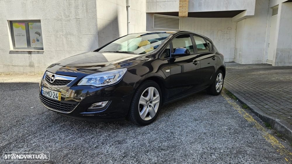 Opel Astra 1.3 CDTi Enjoy EcoFLEX - 1