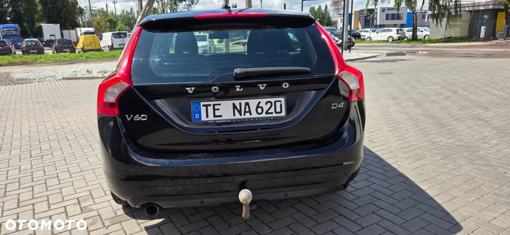 Volvo V60 D4 Geartronic Momentum - 13