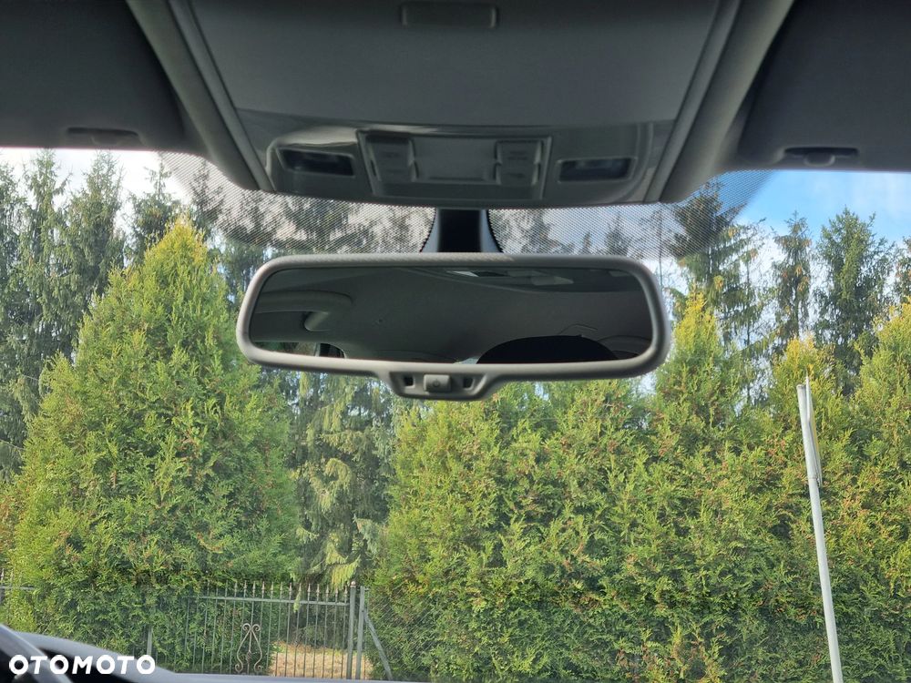 Volkswagen Golf 2.0 BlueTDI Highline - 31