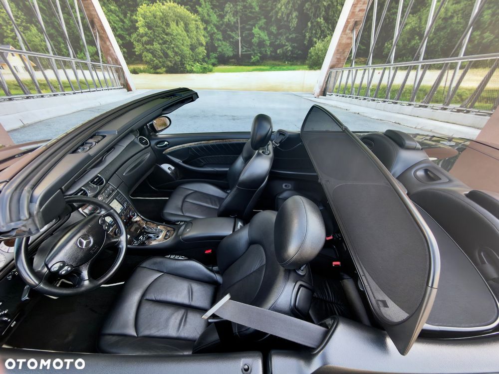 Mercedes-Benz CLK - 24
