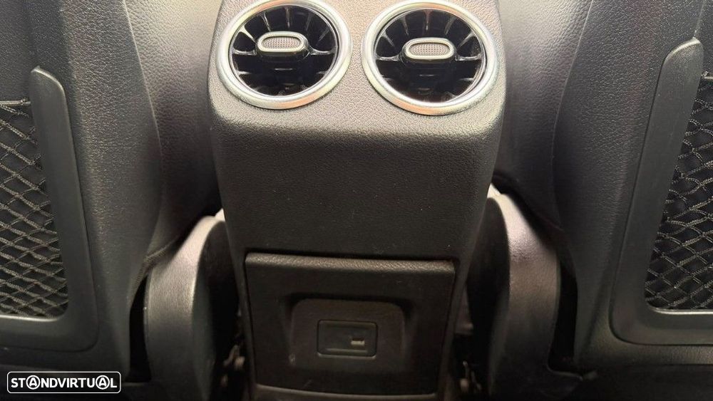 Mercedes-Benz A 250 e 8G-DCT Progressive - 11