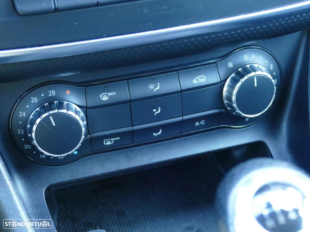 Mercedes-Benz A 180 d Urban - 19