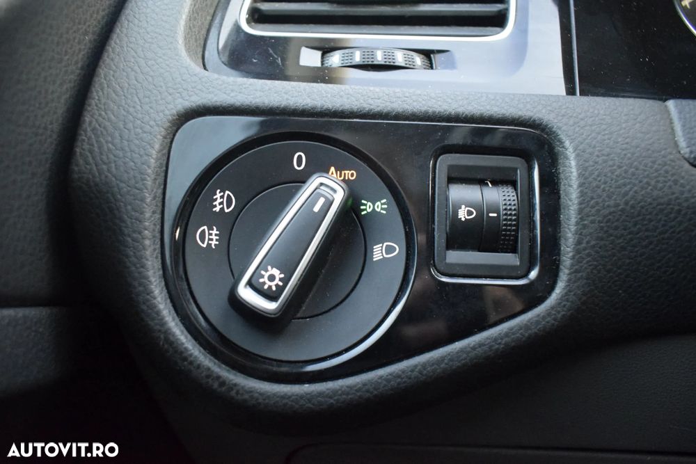 Volkswagen Golf 2.0 TDI 4Motion BlueMotion Technology Edition - 14