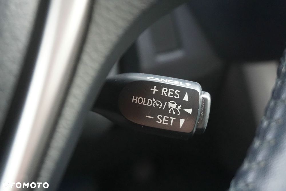 Toyota RAV4 Hybrid Selection 4x2 - 15