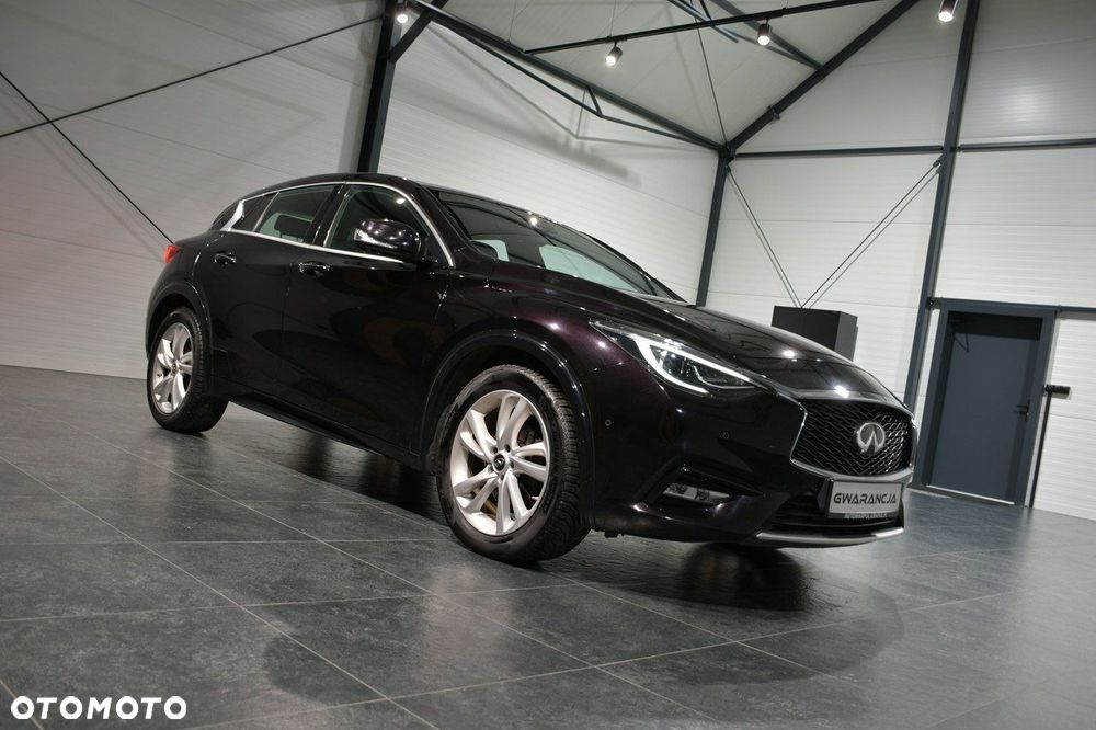 Infiniti Q30 1.6t DCT Premium Tech - 7