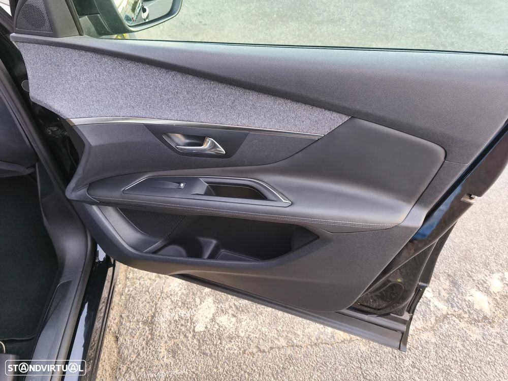 Peugeot 3008 1.6 BlueHDi Allure - 27