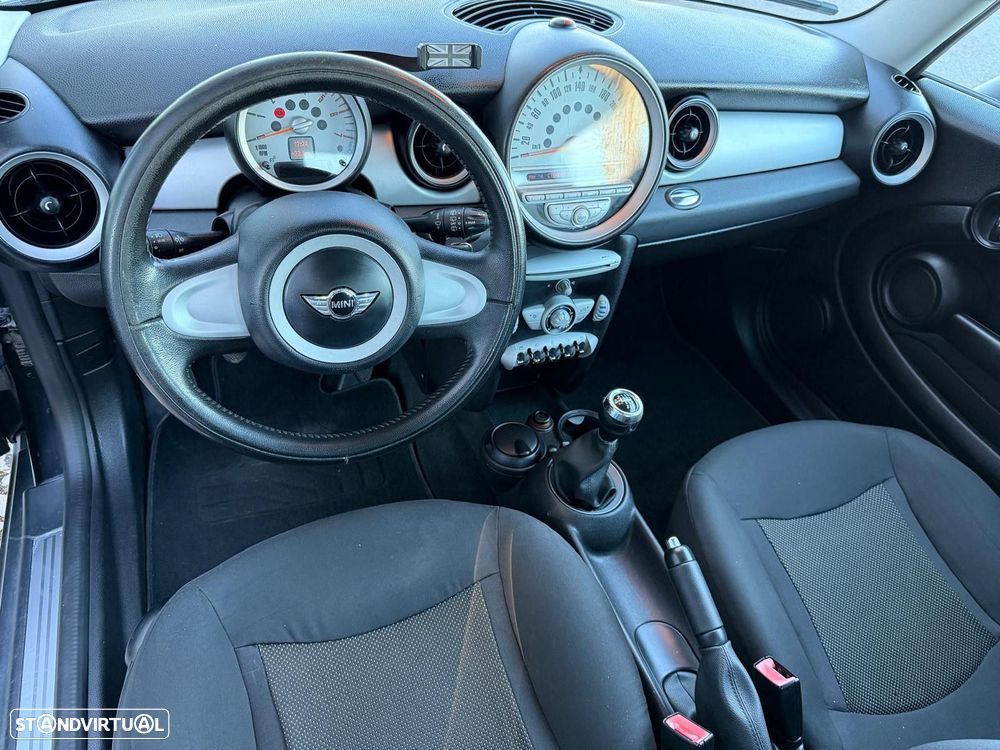 MINI 3 Portas One D - 7