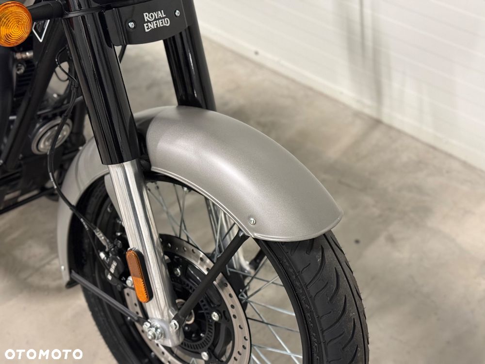 Royal Enfield Classic - 9