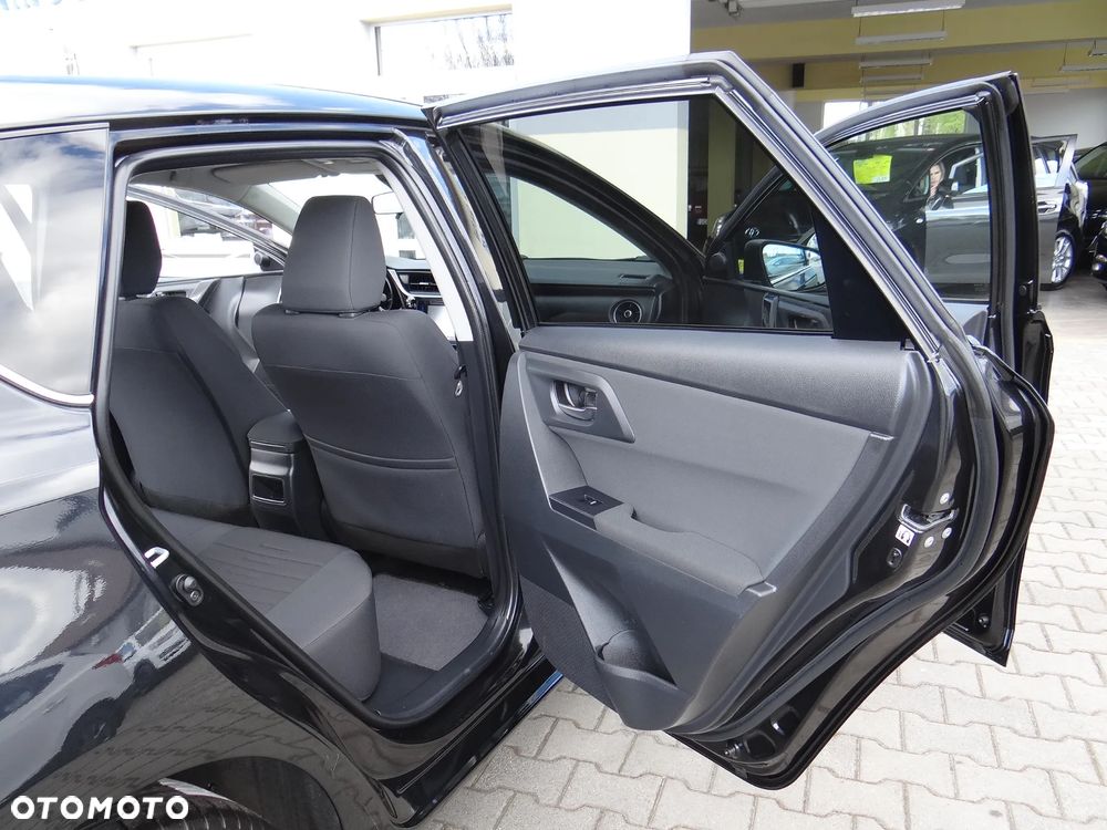 Toyota Auris 1.2 Turbo Team Deutschland - 37