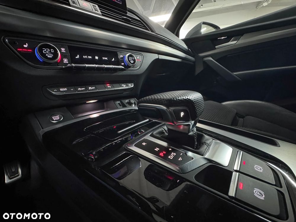 Audi Q5 40 TDI quattro S tronic S line - 27