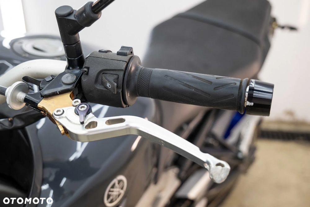 Yamaha MT - 28