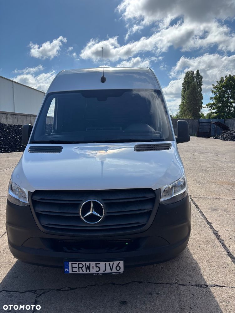 Mercedes-Benz Sprinter - 1