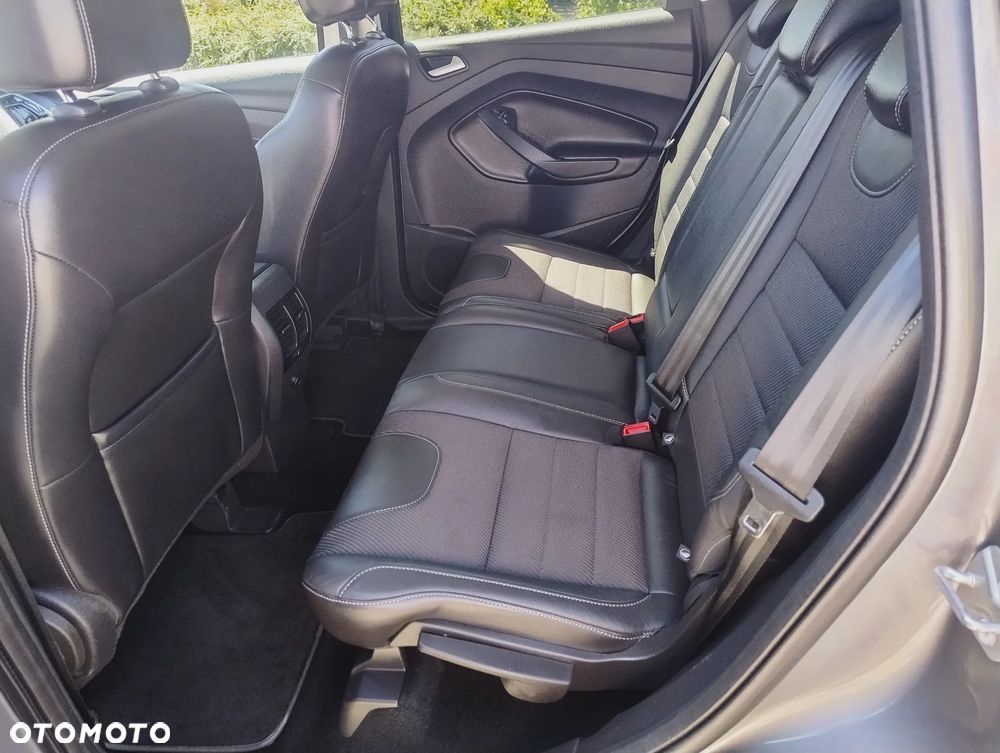 Ford Kuga 2.0 TDCi 2x4 Titanium - 14