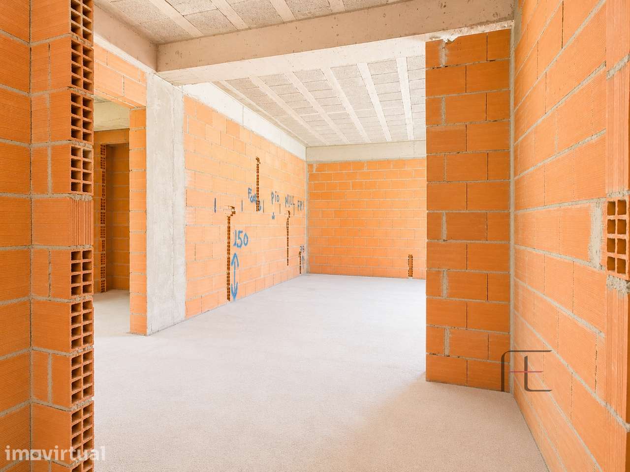 Apartamento T1 com Varanda, condomínio fechado, Arcozelo - Grande imagem: 4/9
