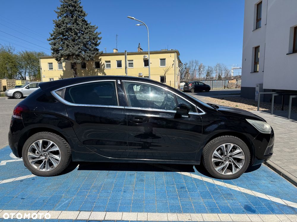 Citroën DS4 2.0 HDi SportChic - 4