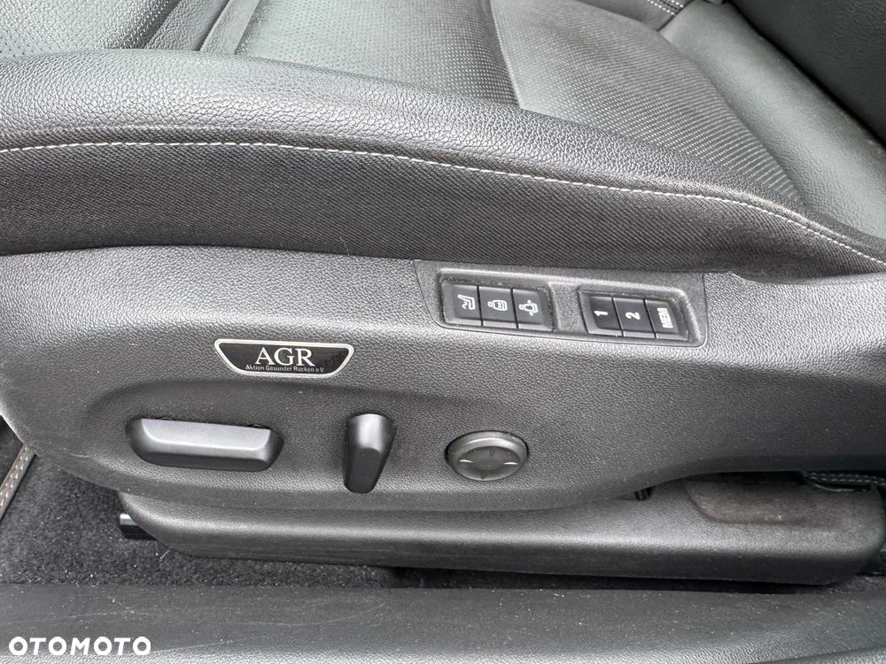 Opel Insignia - 16