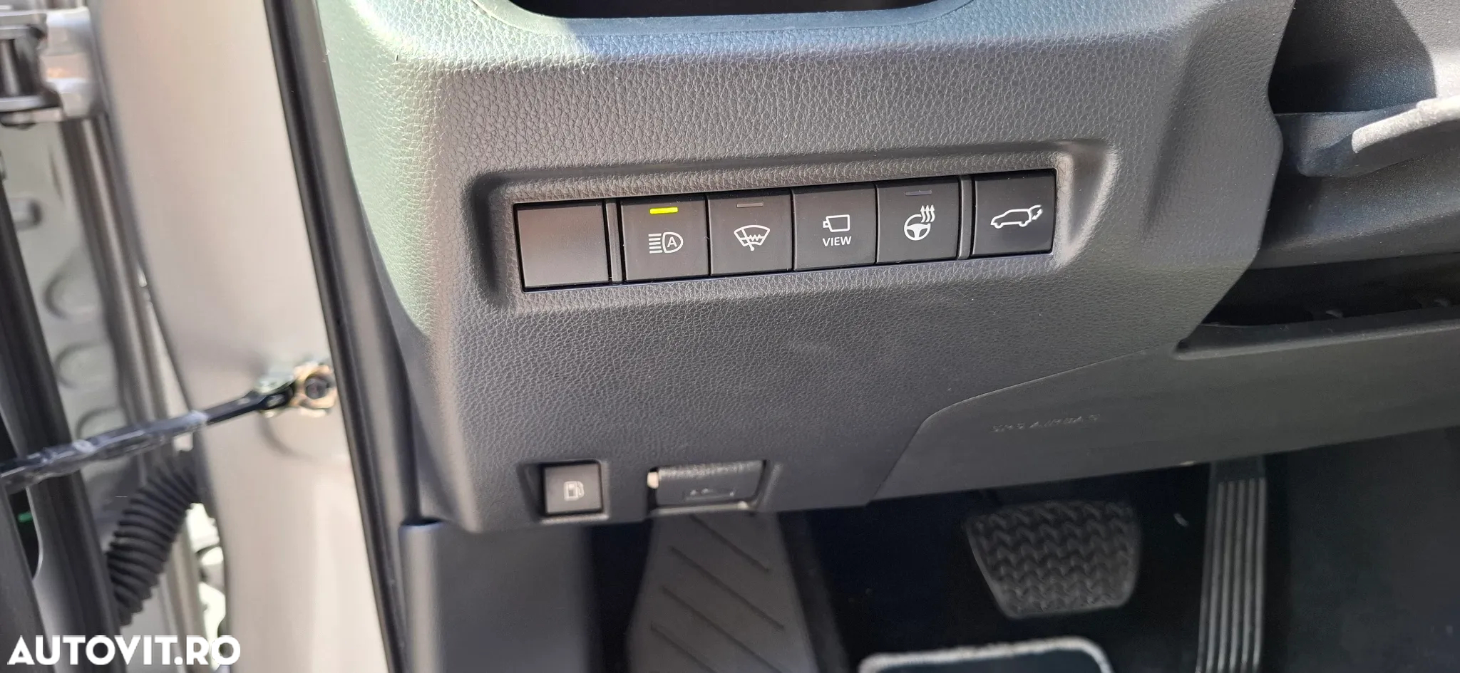 Toyota RAV4 2.5 Hybrid VVT-iE 4x4 Luxury - 34