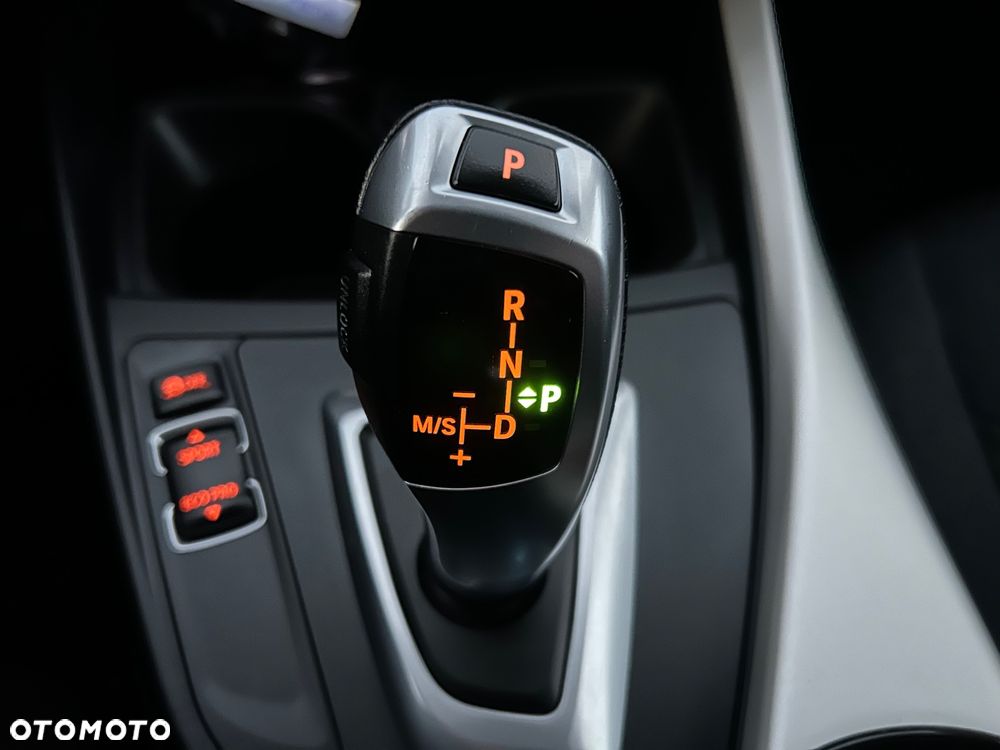 BMW Seria 1 118d Sport Line - 28